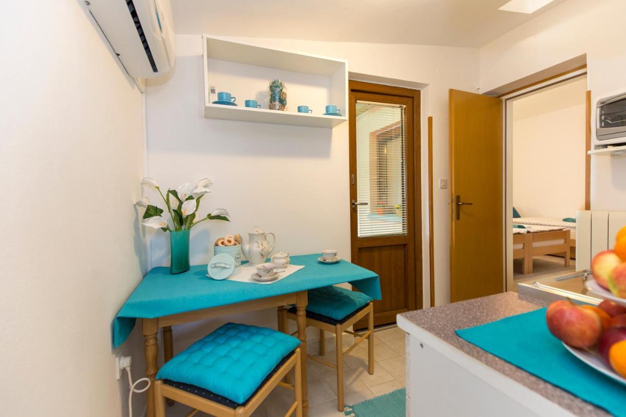 Studio Apartman Branka ลาบิน ภายนอก รูปภาพ
