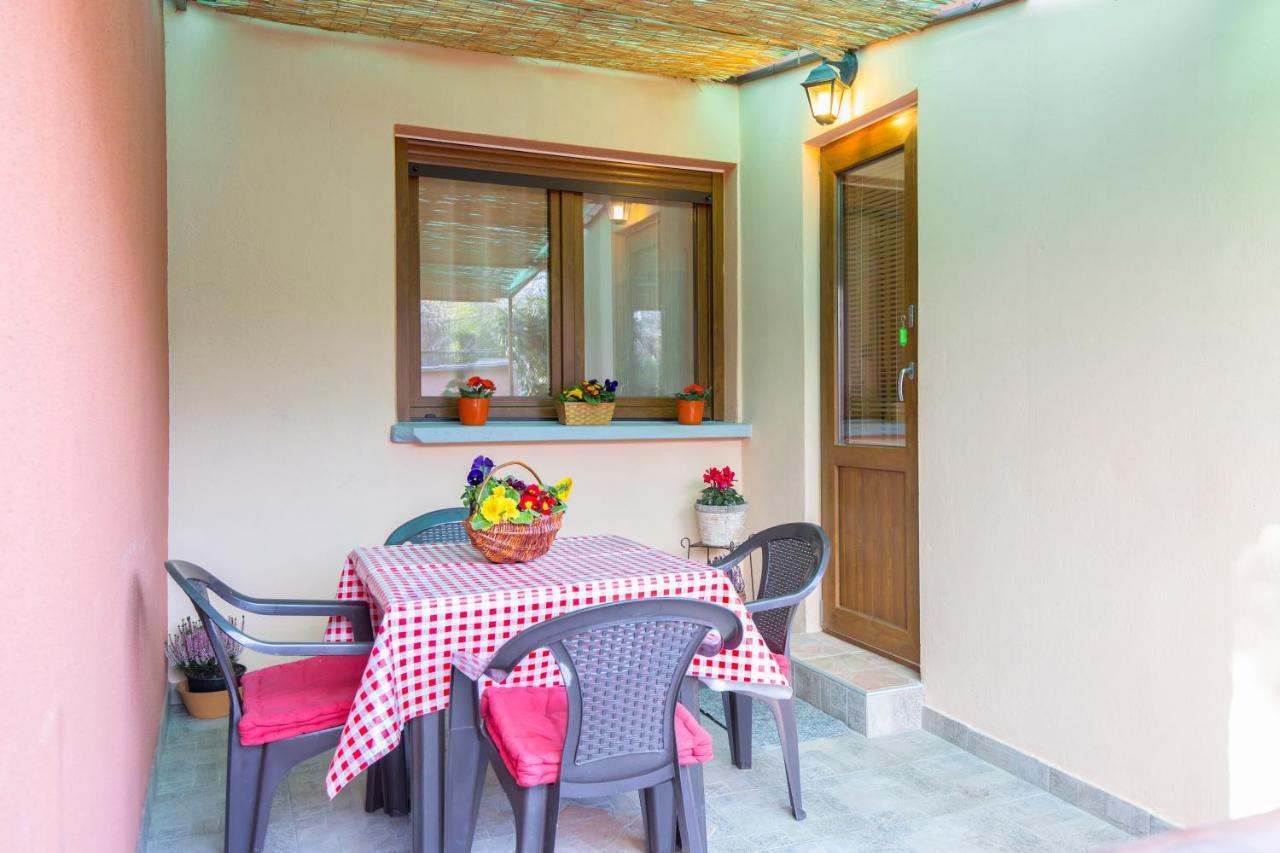 Studio Apartman Branka ลาบิน ภายนอก รูปภาพ