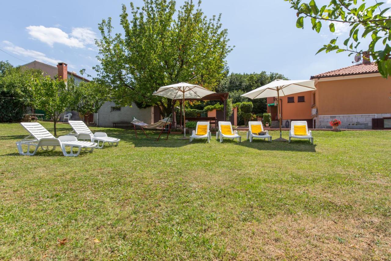 Studio Apartman Branka ลาบิน ภายนอก รูปภาพ